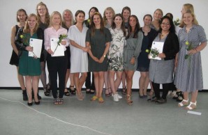 Gruppenfoto der Absolventinnen Ausbildung Diätassistenz