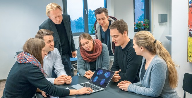 Welche Veränderungen in der Hirnstruktur werden sichtbar? Die Forscher um Prof. Gallant und Prof. Kühn gucken ganz genau hin