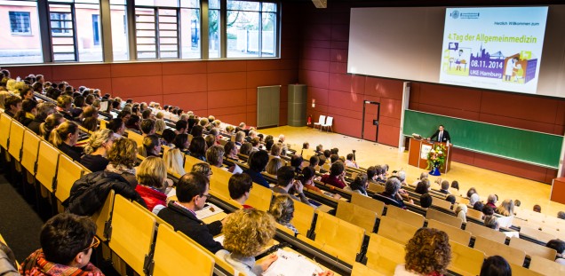 Begrüßung im Hörsaal Campus Lehre 