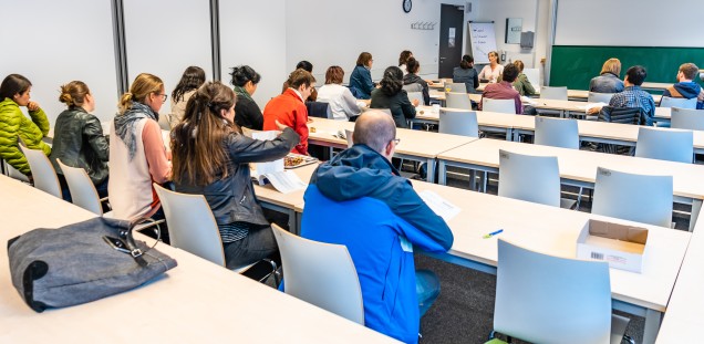 Monika Mangiapane von der Koordinierungsstelle Allgemeinmedizin berät zu individuellen Fragen in der Weiterbildung