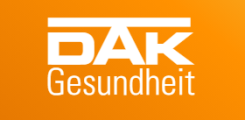 Buchstaben DAK auf orangfarbendem Hintergrund